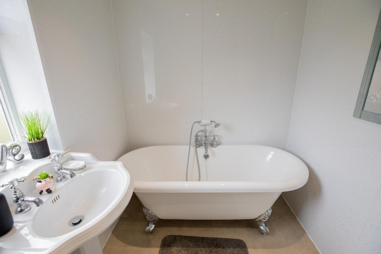 Og Stays Ii- 3Bedroom House Near Nissan & Stadium, Free Parking Sunderland  Exterior photo